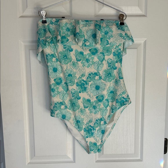 Shade & Shore Other - Floral Ruffle One-Piece Swimsuit